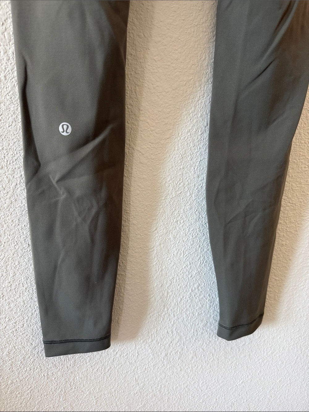 Lululemon Leggings Size 4 Olive Green - Picture 3 of 6